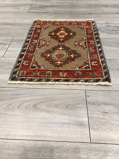 Pakistan Chobi Hand Knotted Wool 1.6x2.0