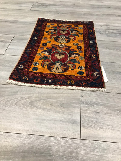 Pakistan Chobi Hand Knotted Wool 1.6x2.0