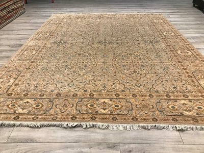 India Classical Collection Hand Knotted Wool & Silk 8x10