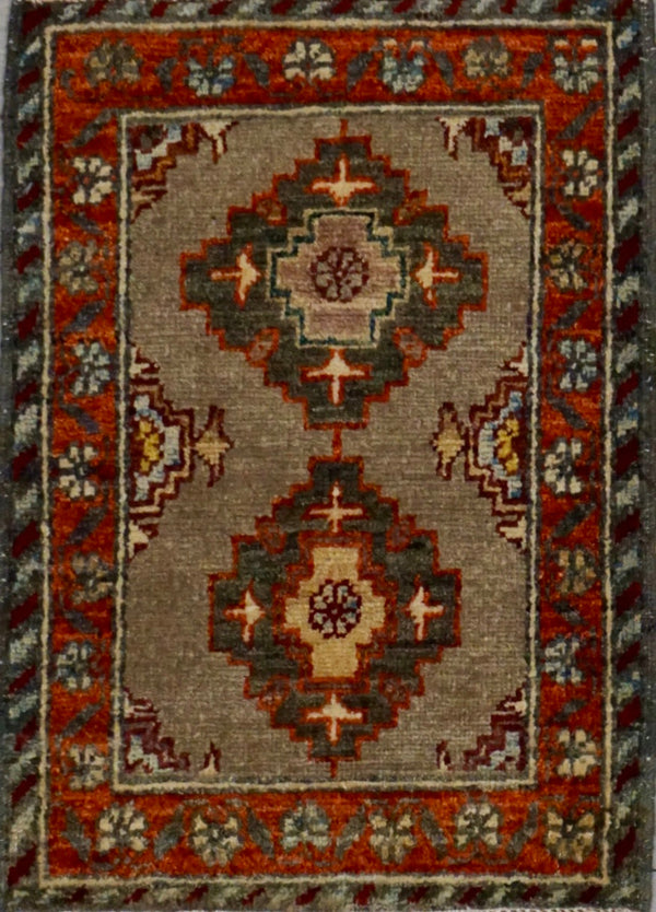 Pakistan Chobi Hand Knotted Wool 1.6x2.0