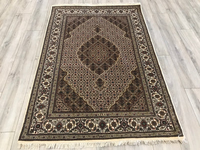 India Tabriz Mahi hand Knotted Wool & silk 4x6